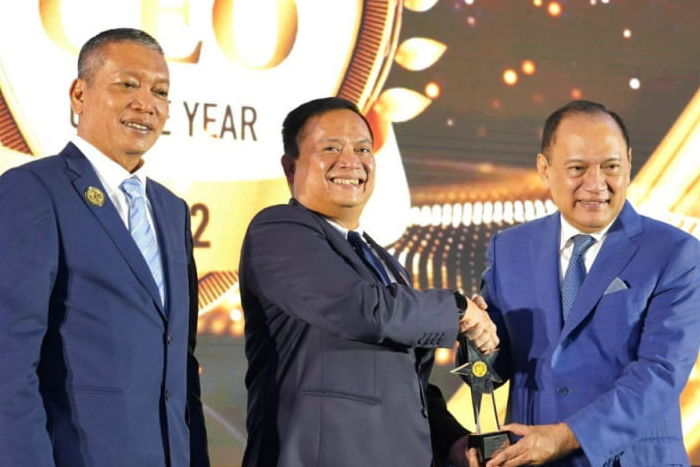 Dirut PT PNM Arief Mulyadi Raih Penghargaan CEO Of The Year